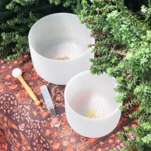 Earth (B3) & Soul Stars (C5)︱Set of 2 Crystal Singing Bowls in Beige Bag